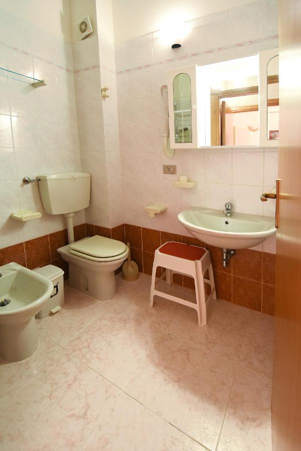 Aparthotel Residenza Le Due Palme Villasimius Exterior foto