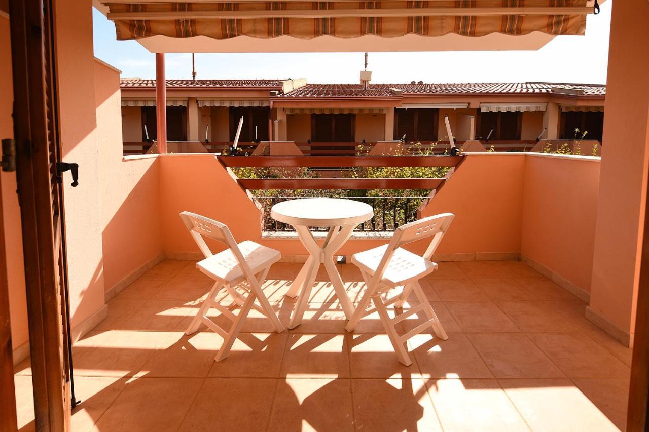 Aparthotel Residenza Le Due Palme Villasimius Exterior foto