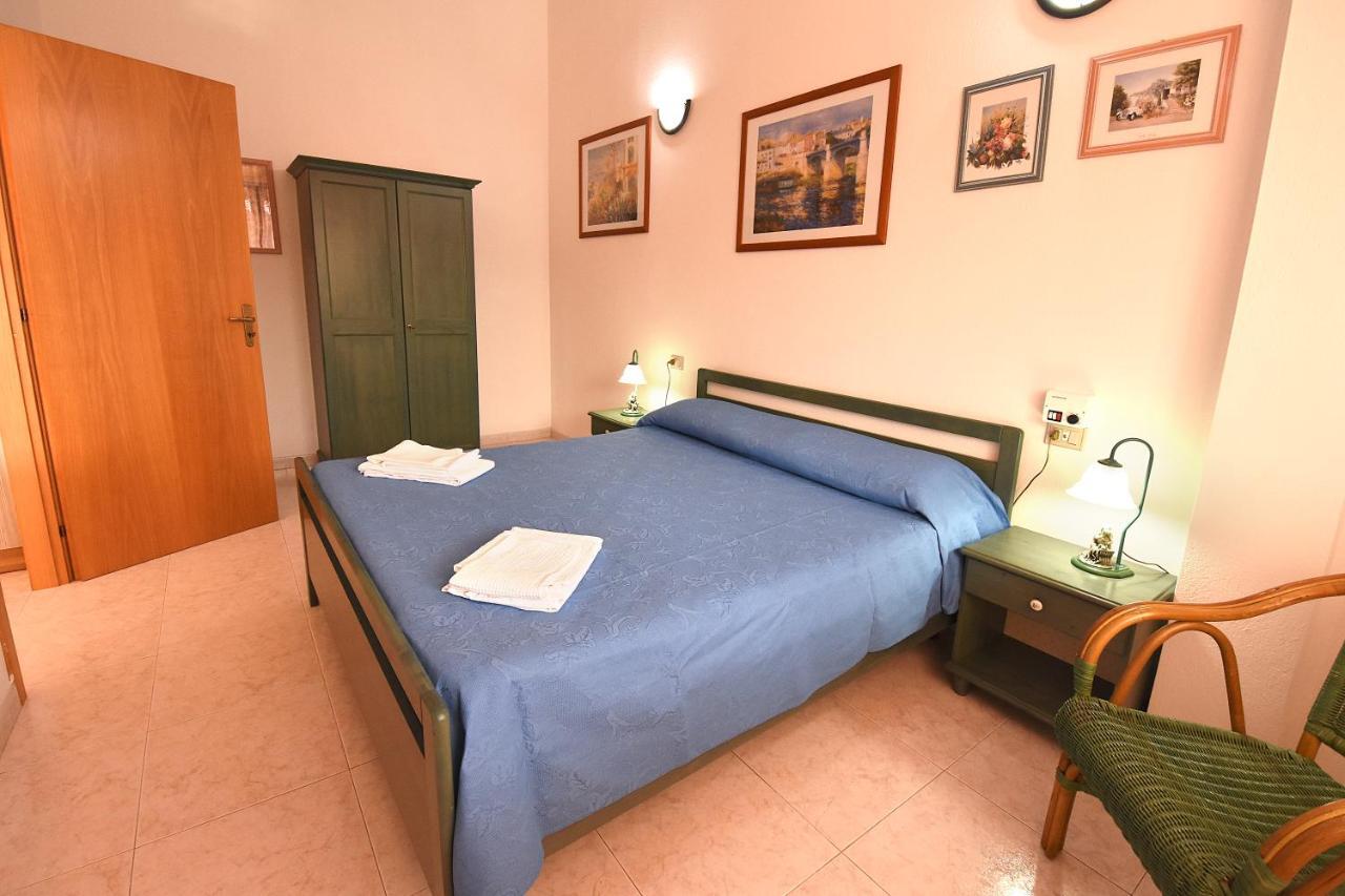Aparthotel Residenza Le Due Palme Villasimius Exterior foto